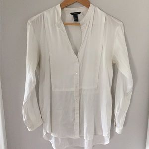 ✨4 for $10 ✨ White H&M shirt